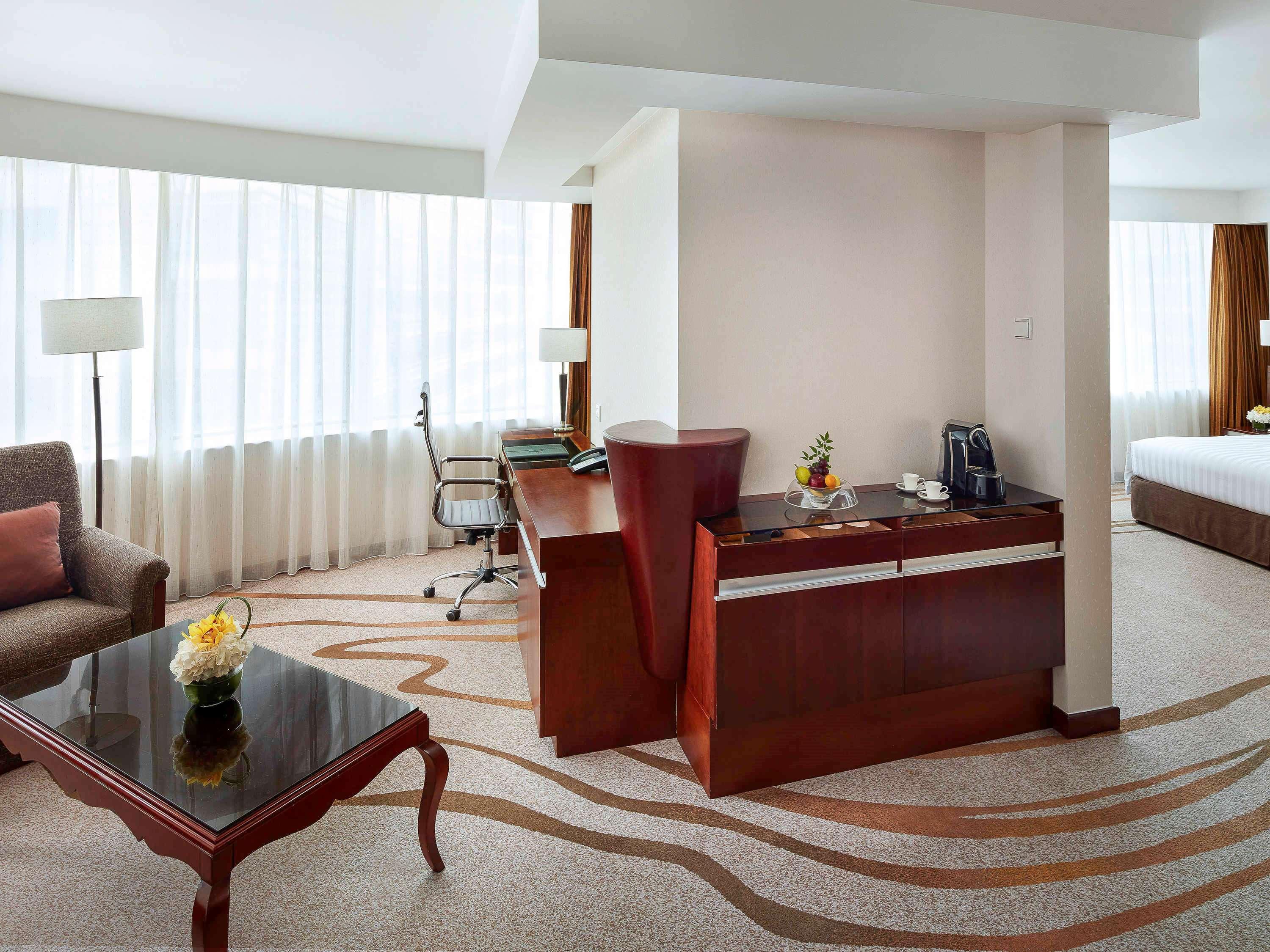 Pullman Shanghai Central - In Xintiandi & Yu Garden Area Exterior photo