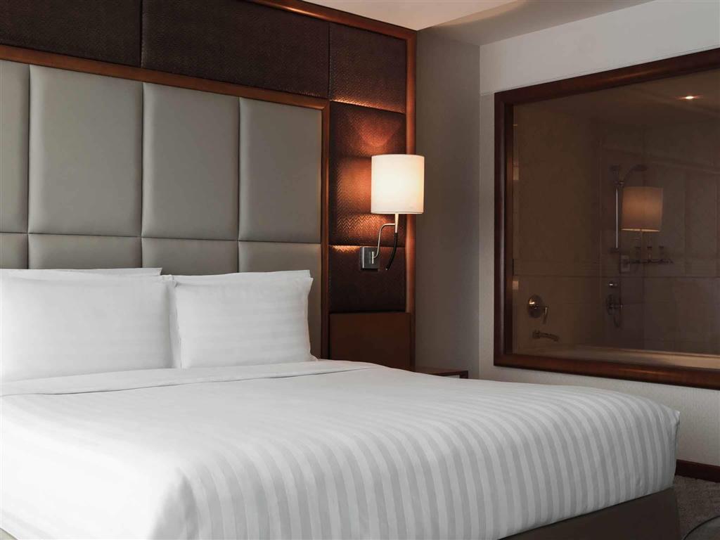 Pullman Shanghai Central - In Xintiandi & Yu Garden Area Exterior photo