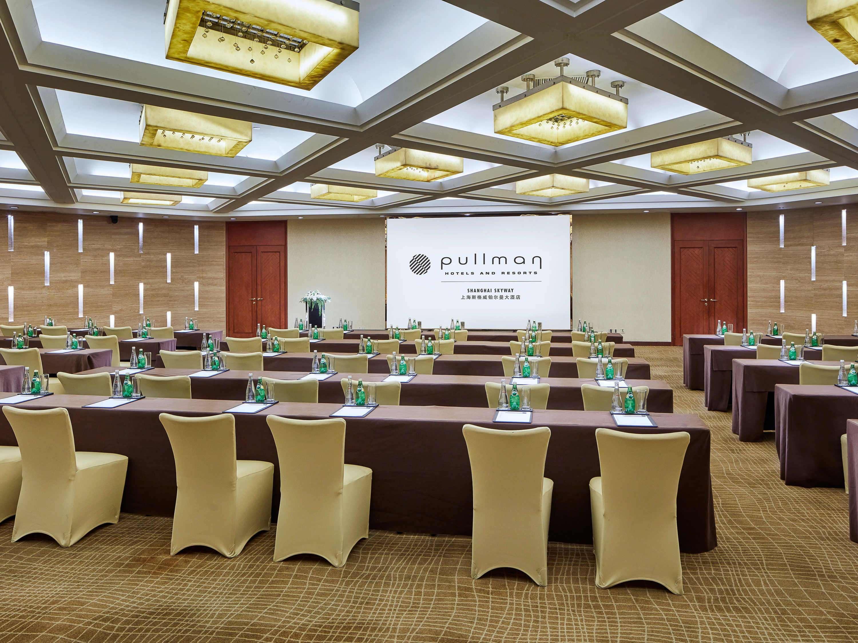 Pullman Shanghai Central - In Xintiandi & Yu Garden Area Exterior photo