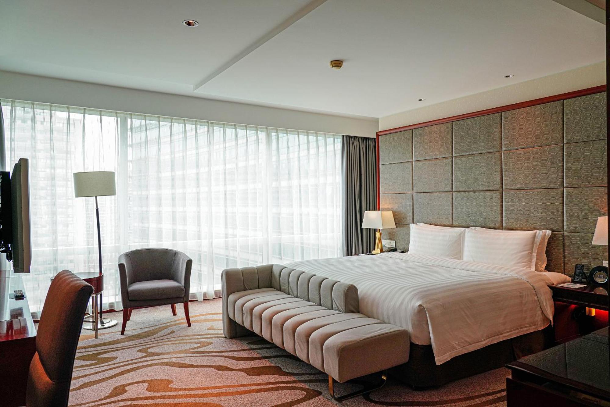 Pullman Shanghai Central - In Xintiandi & Yu Garden Area Exterior photo