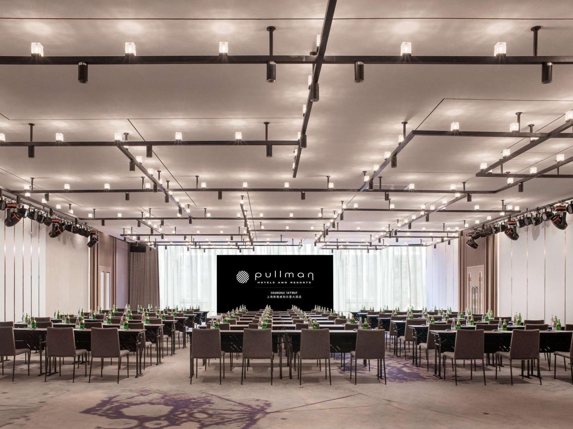 Pullman Shanghai Central - In Xintiandi & Yu Garden Area Exterior photo